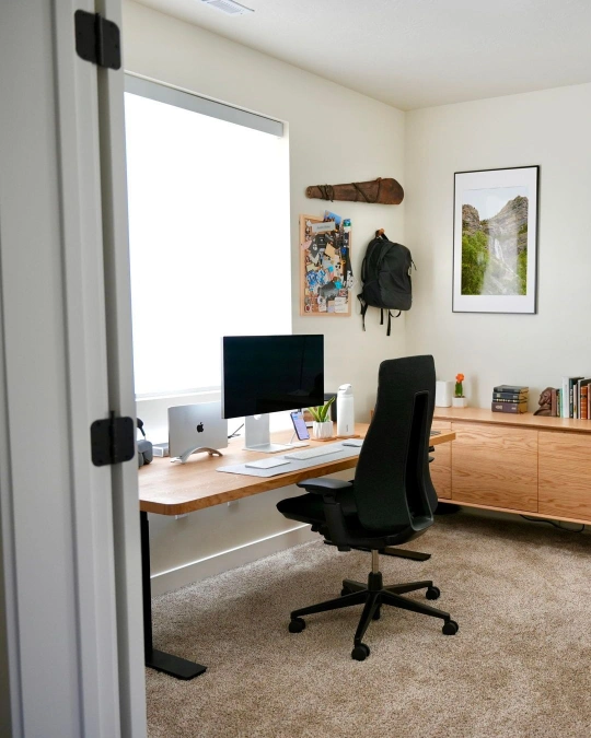Standing Desk with Low Storage
