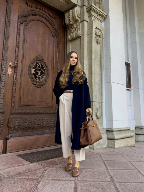 Sophisticated Layers with Neutral Tones