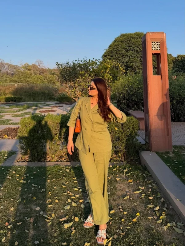 Olive Green Short-Sleeved Power Suit