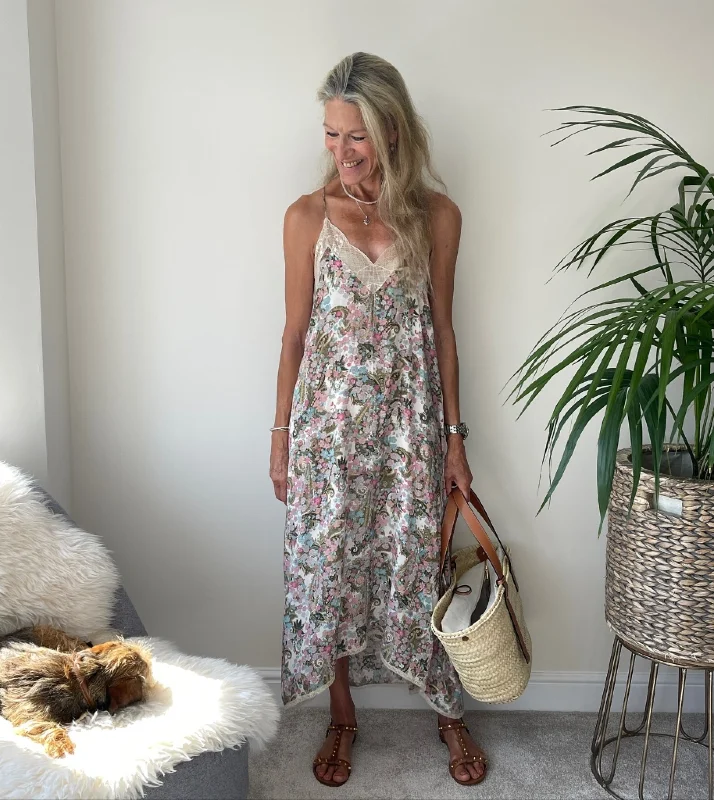 Floral Lace Detail Maxi Dress