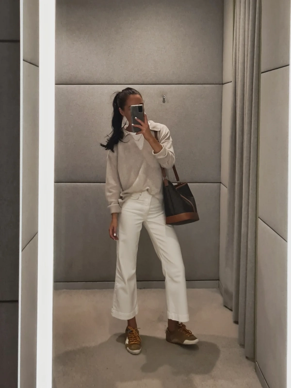 Lightweight Sweater and White Cropped Jeans