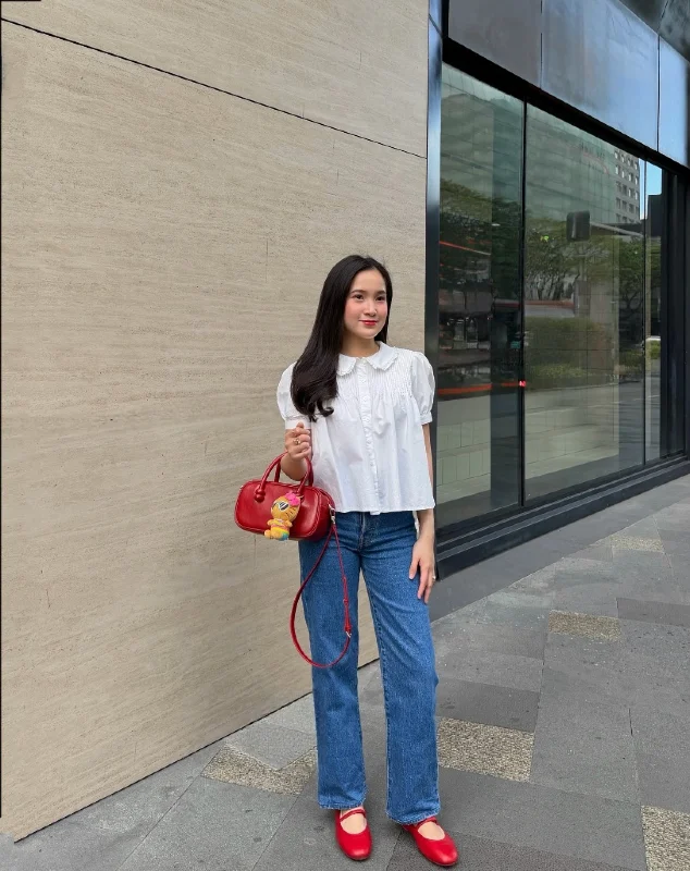Peter Pan Collar Top and Straight Leg Denim