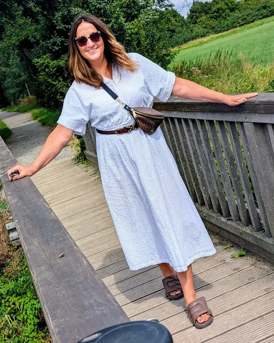 Breezy White Midi Dress With Defined Waist