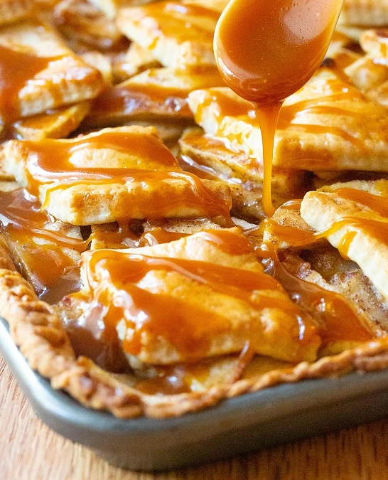 Caramel Apple Slab Pie